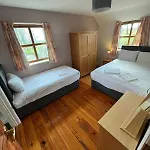 Holiday home 7 Clos Na Feirme Four Bedroom House With Hot Tub