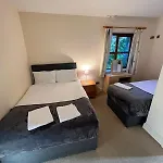 7 Clos Na Feirme Four Bedroom House With Hot Tub Σπίτι διακοπών *