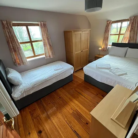 Feriehus 7 Clos Na Feirme Four Bedroom House With Hot Tub