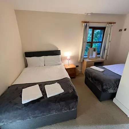 7 Clos Na Feirme Four Bedroom House With Hot Tub Feriehus *
