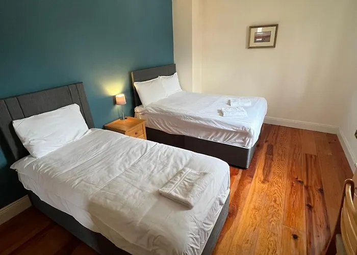 7 Clos Na Feirme Four Bedroom House With Hot Tub * Galway