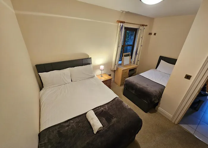 7 Clos Na Feirme Four Bedroom House With Hot Tub